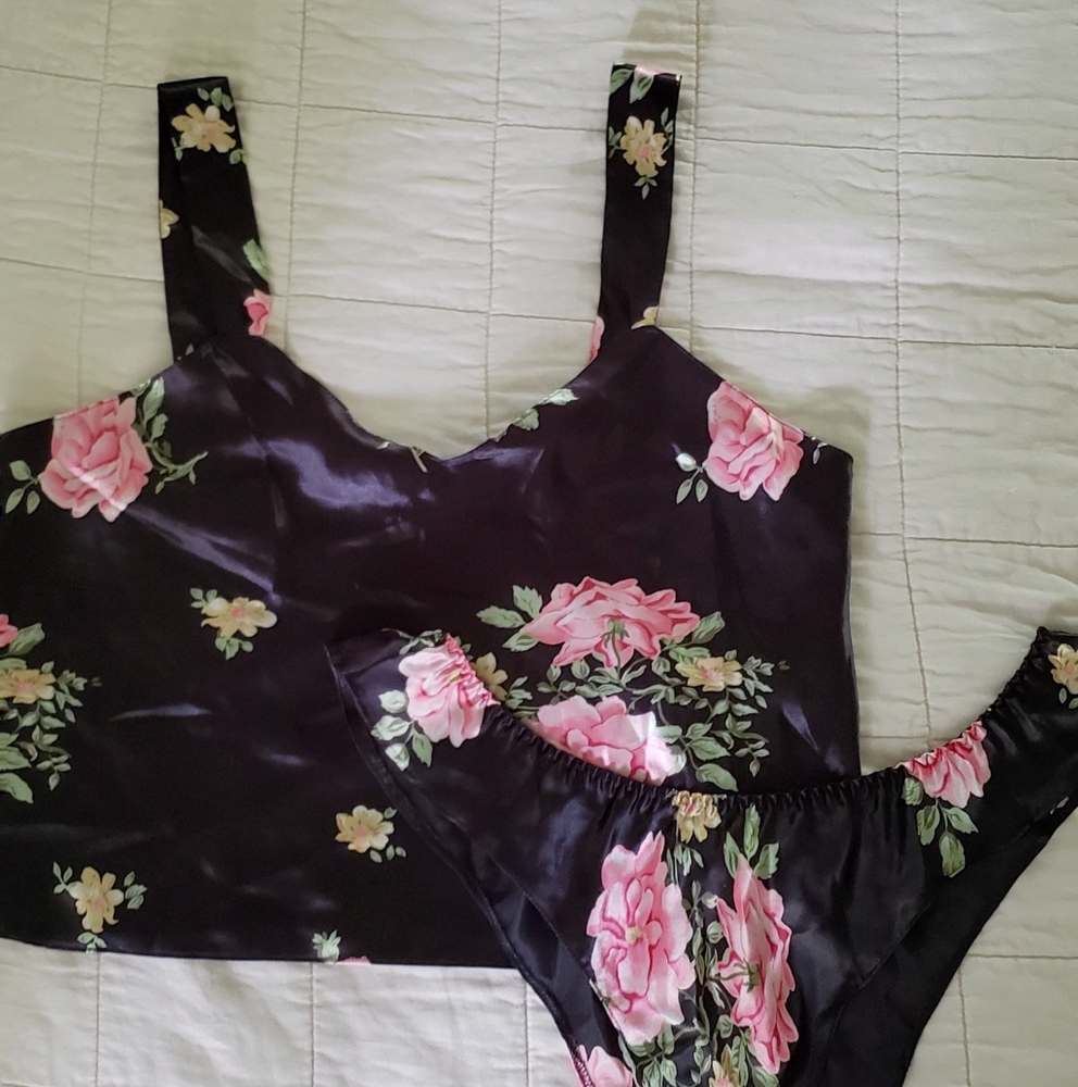Alexandra Nicole Satin Crop Tank and Bottoms Sleepwear Lingerie Size Large